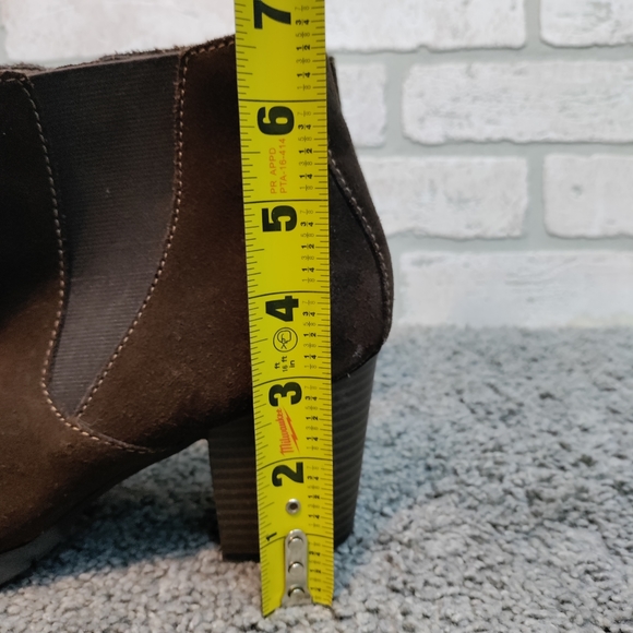 Clarks Womens Brown Leather Ankle Heeled CUTE Boot Size 8M - Picture 7 of 8